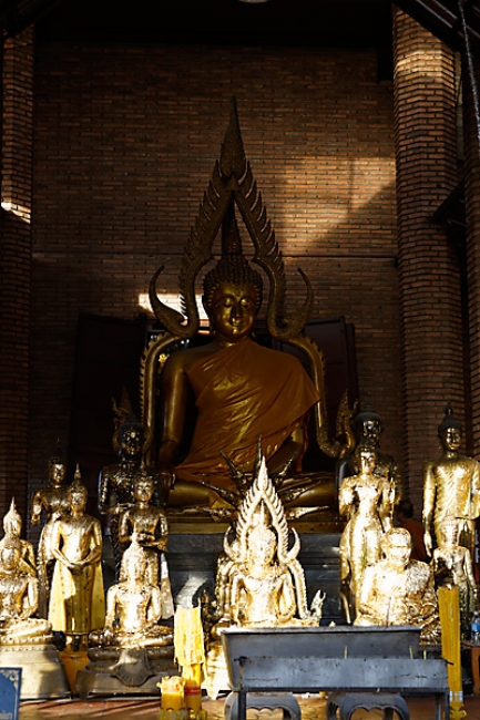 Wat Yai Chai Monkon-043